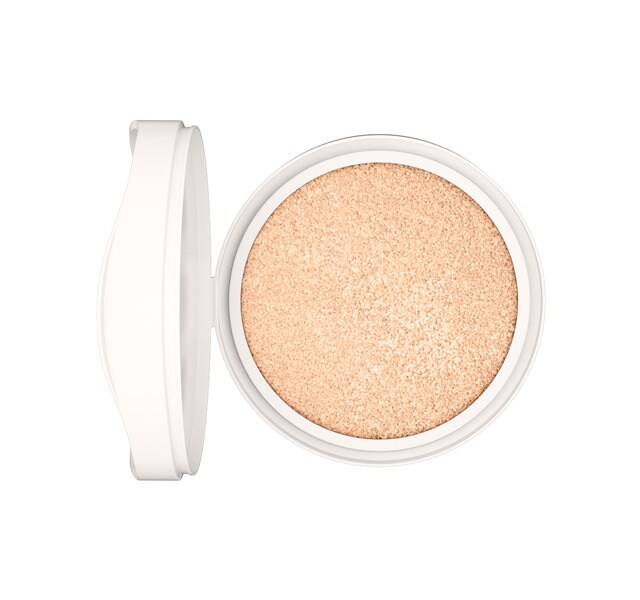 Lightful C + Coral Grass SPF 50 / PA++++ Quick Finish Cushion Compact Refill Lightful C + Coral Grass SPF 50 / PA++++ Quick Finish Cushion Compact Refill