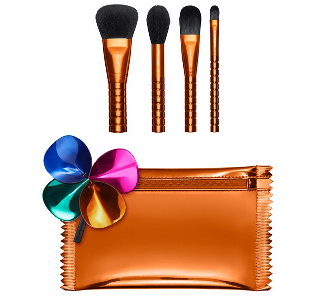 shiny pretty things brush party face focus mac公式オンラインショップ